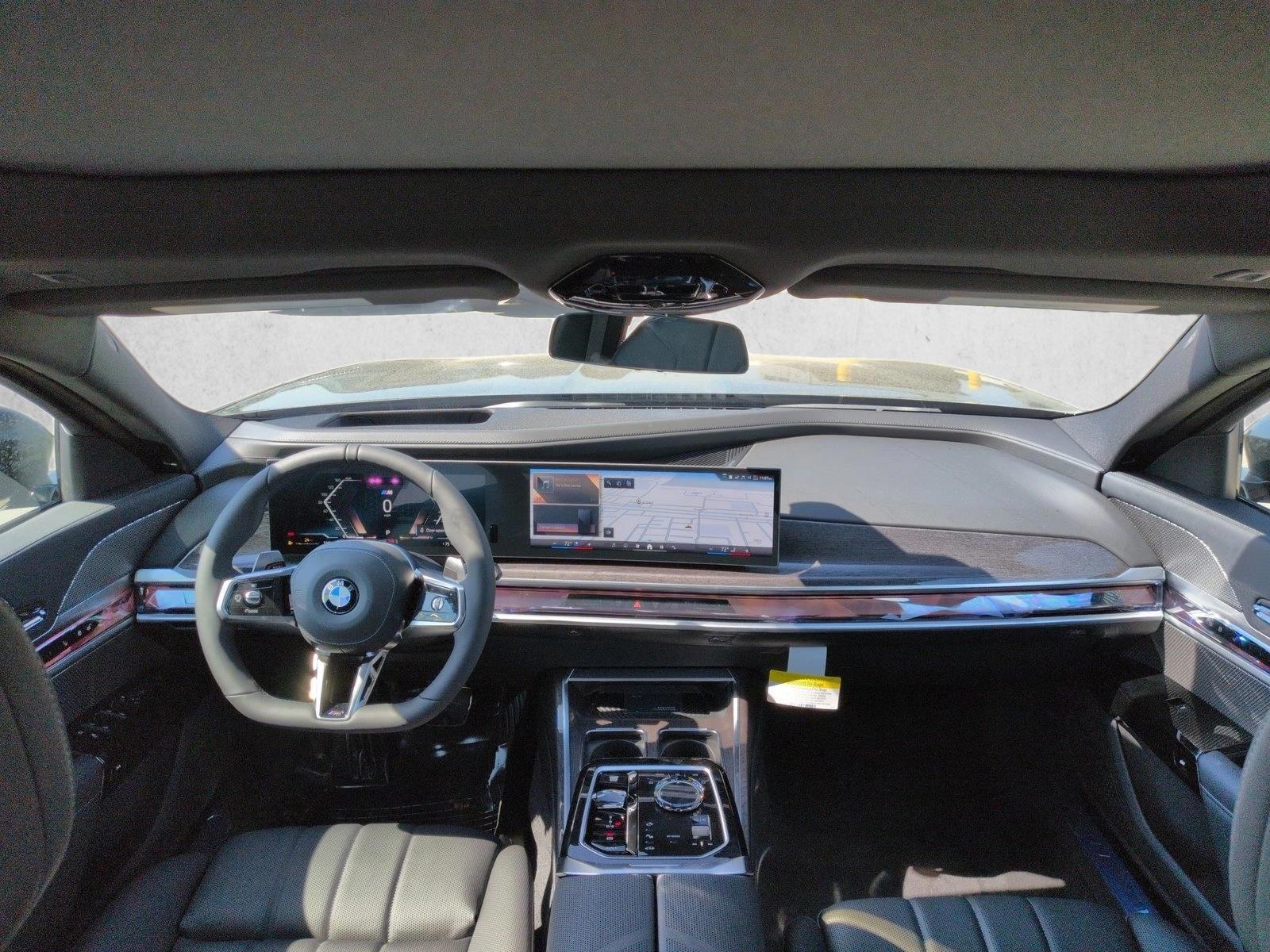 Thumbnail: 2026 BMW 7 Series - 3