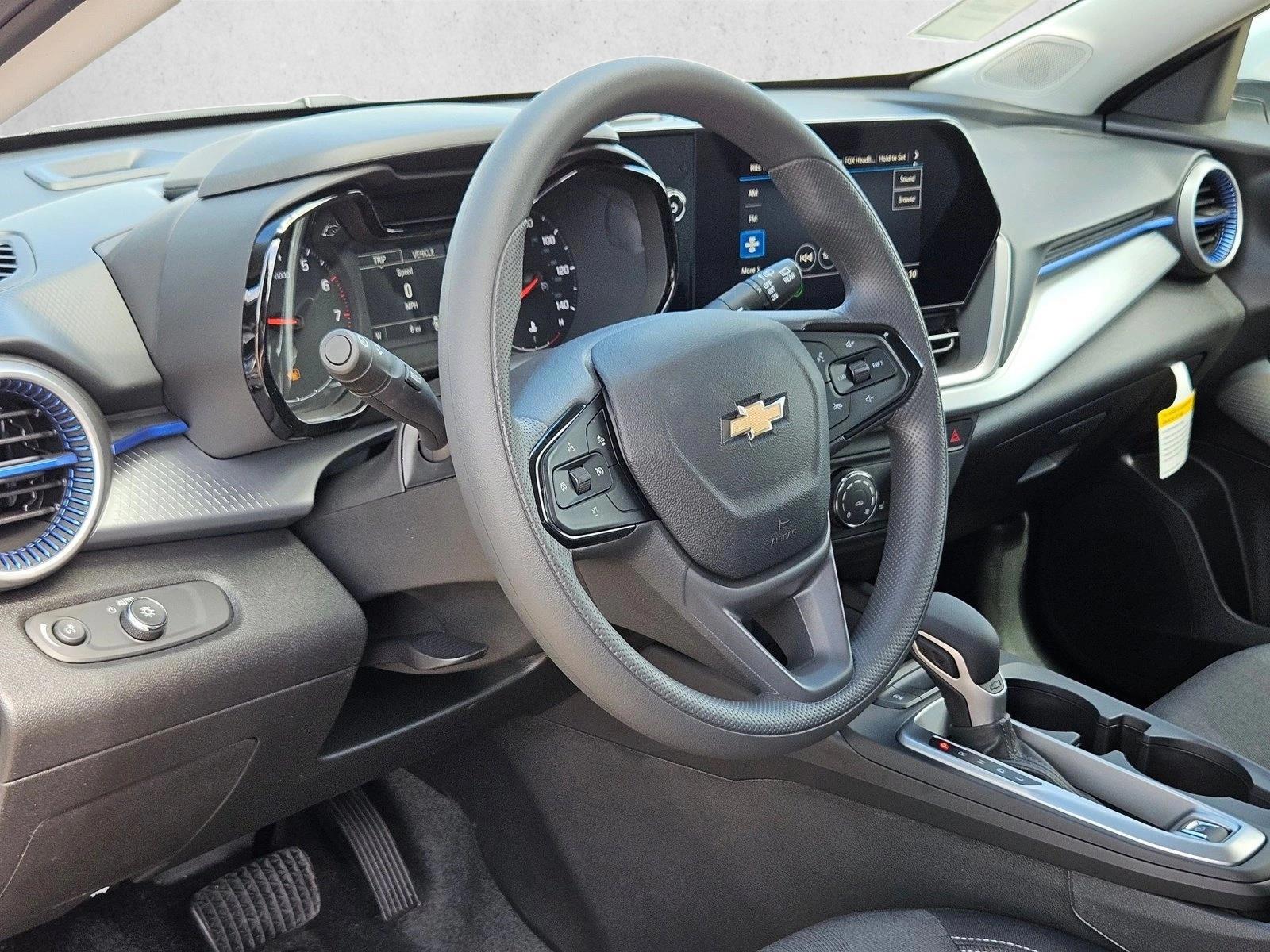 Thumbnail: 2026 Chevrolet Trax - 3