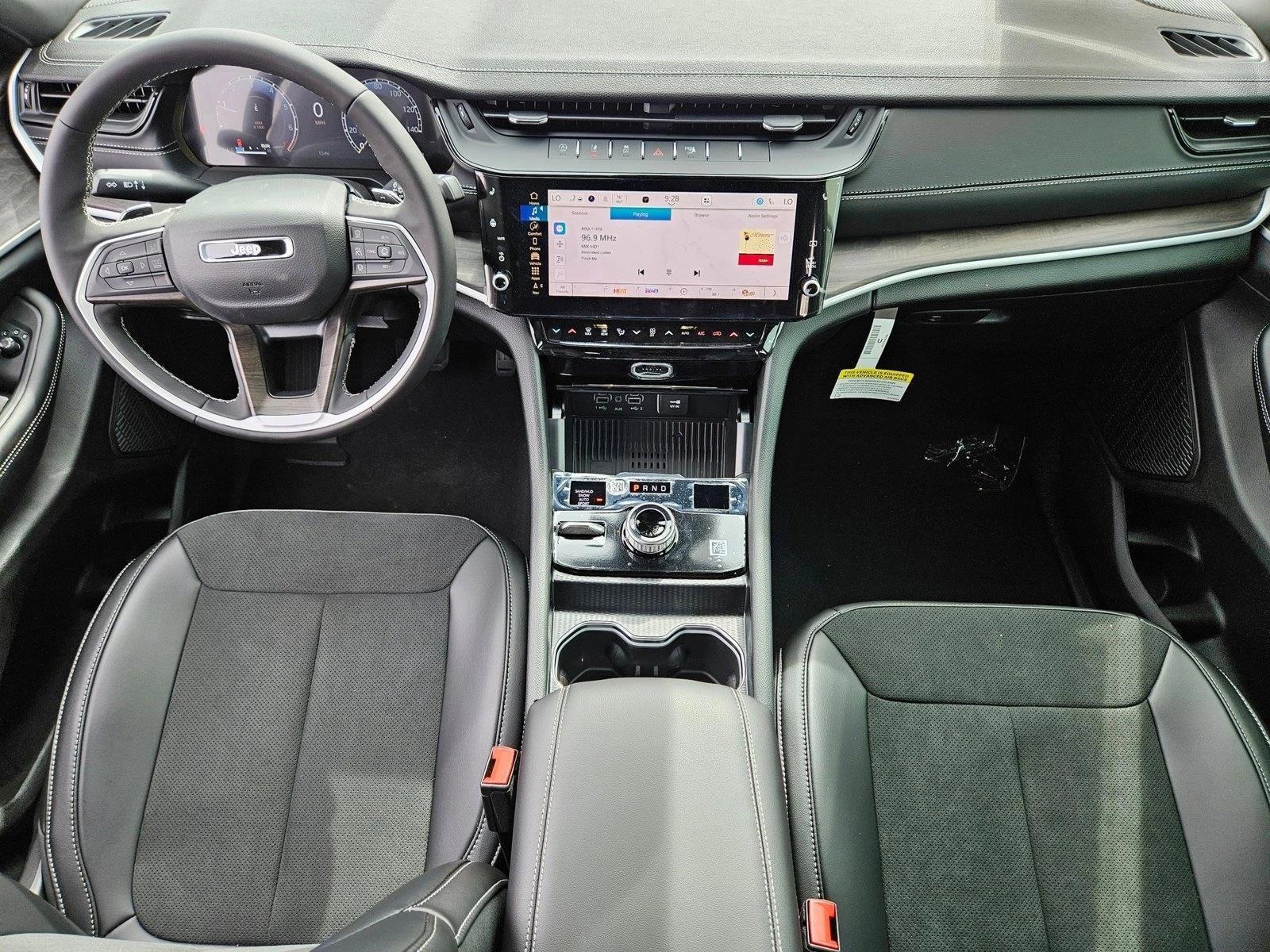 Thumbnail: 2026 Jeep Grand Cherokee - 3