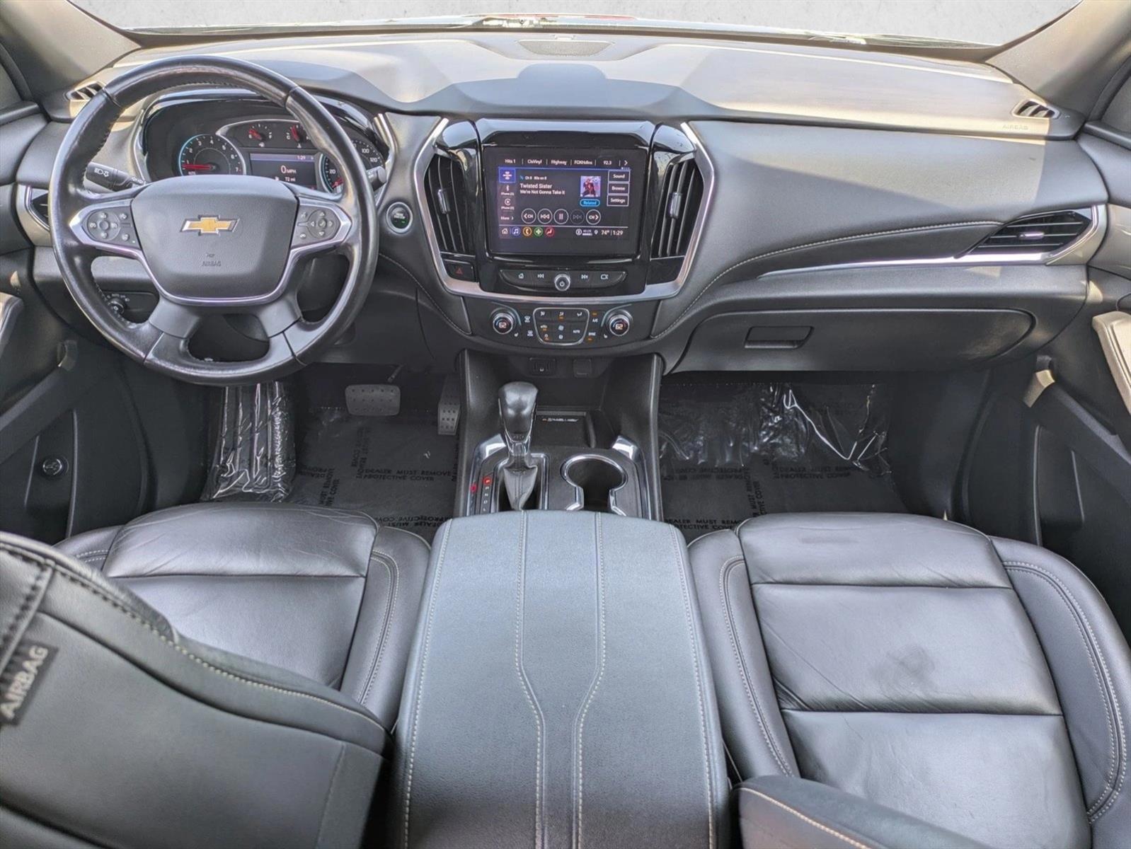 Thumbnail: 2022 Chevrolet Traverse - 3