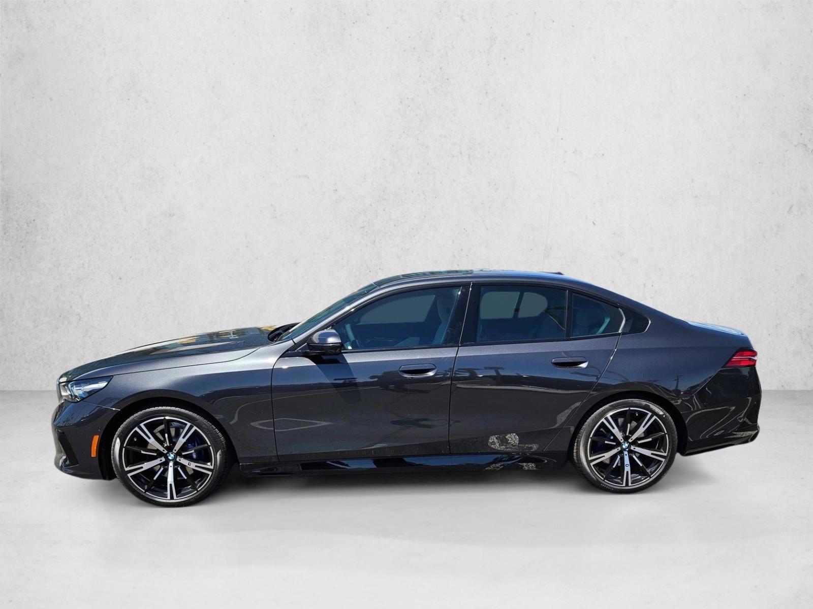 Thumbnail: 2026 BMW 5 Series - 2