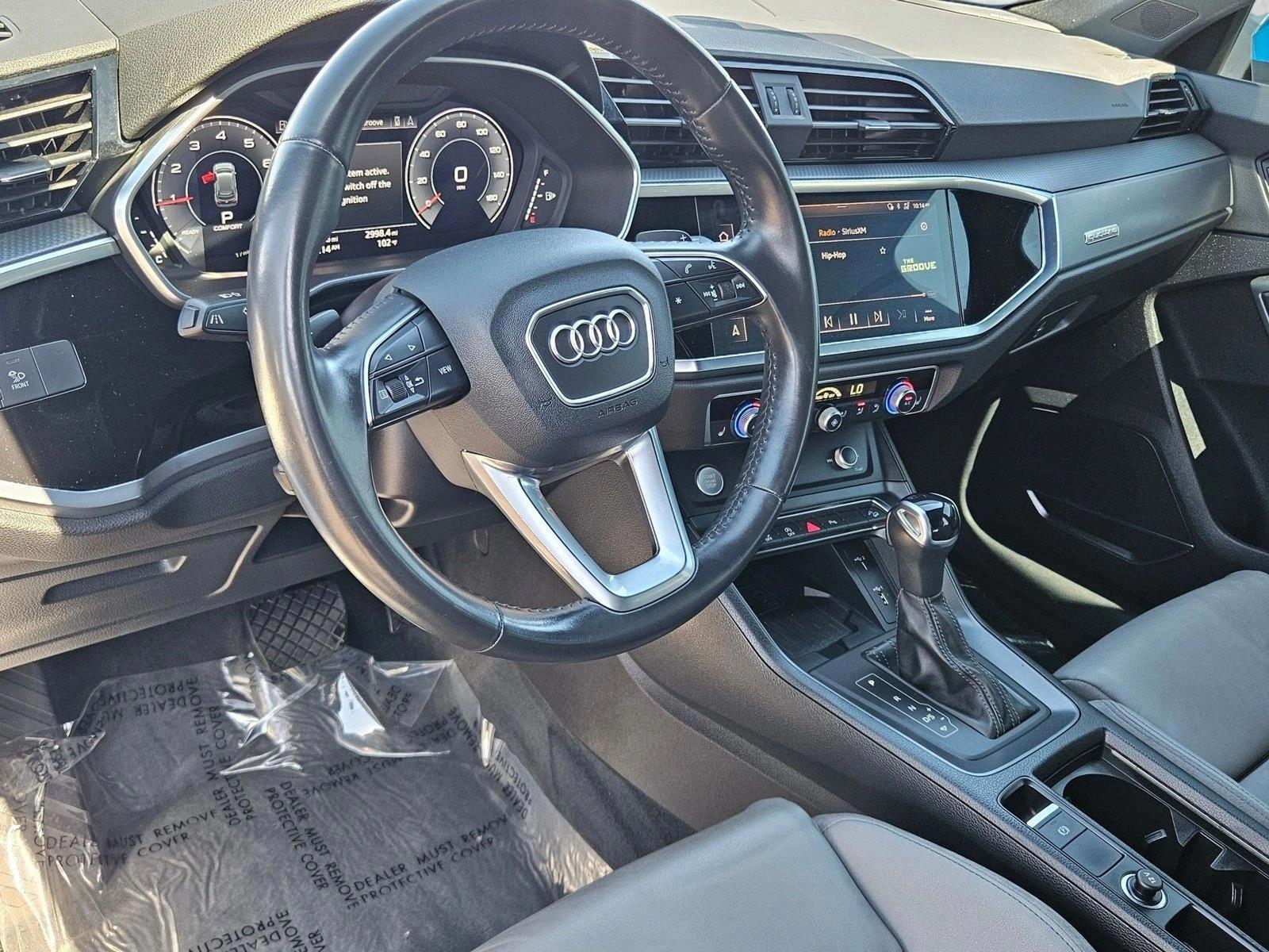 Thumbnail: 2020 Audi Q3 - 3