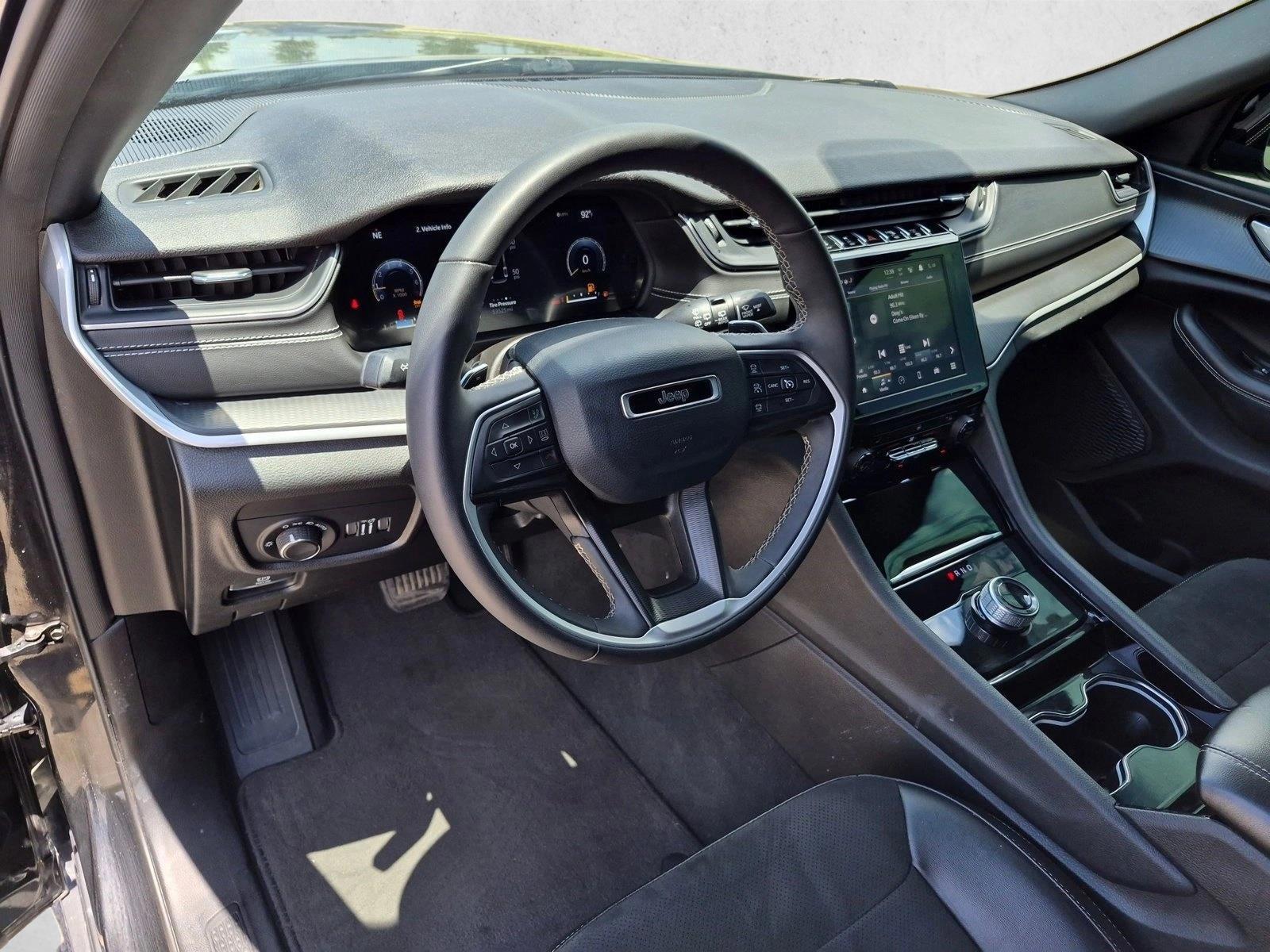 Thumbnail: 2023 Jeep Grand Cherokee L - 3