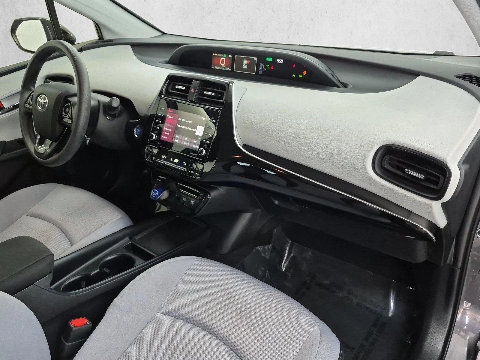 2022 Toyota Prius LE - Photo 24