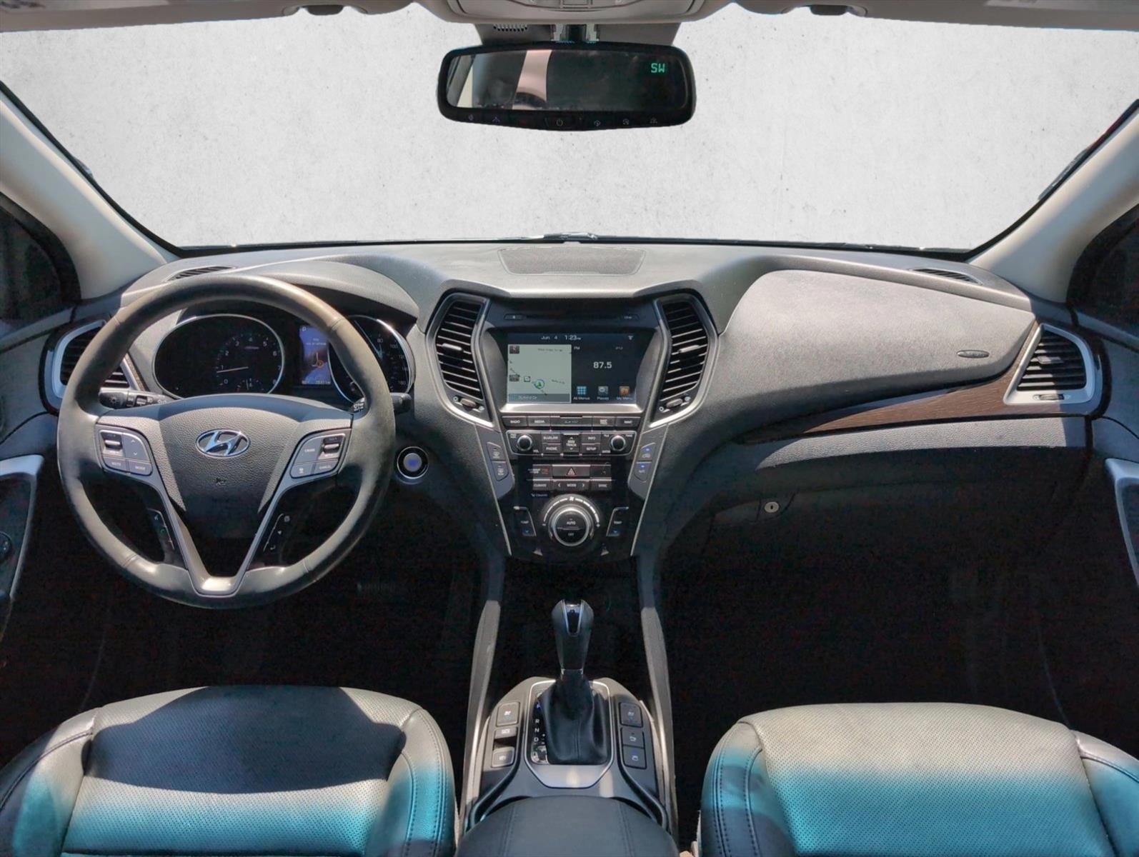 Thumbnail: 2017 Hyundai Santa Fe - 2