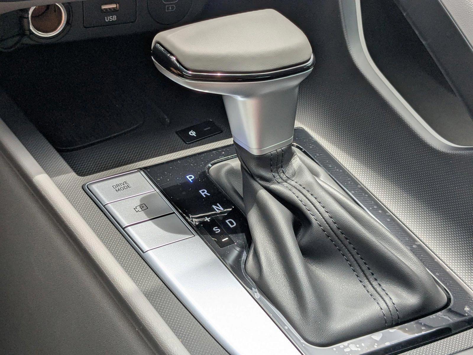 2025 Hyundai Elantra SEL - Photo 16