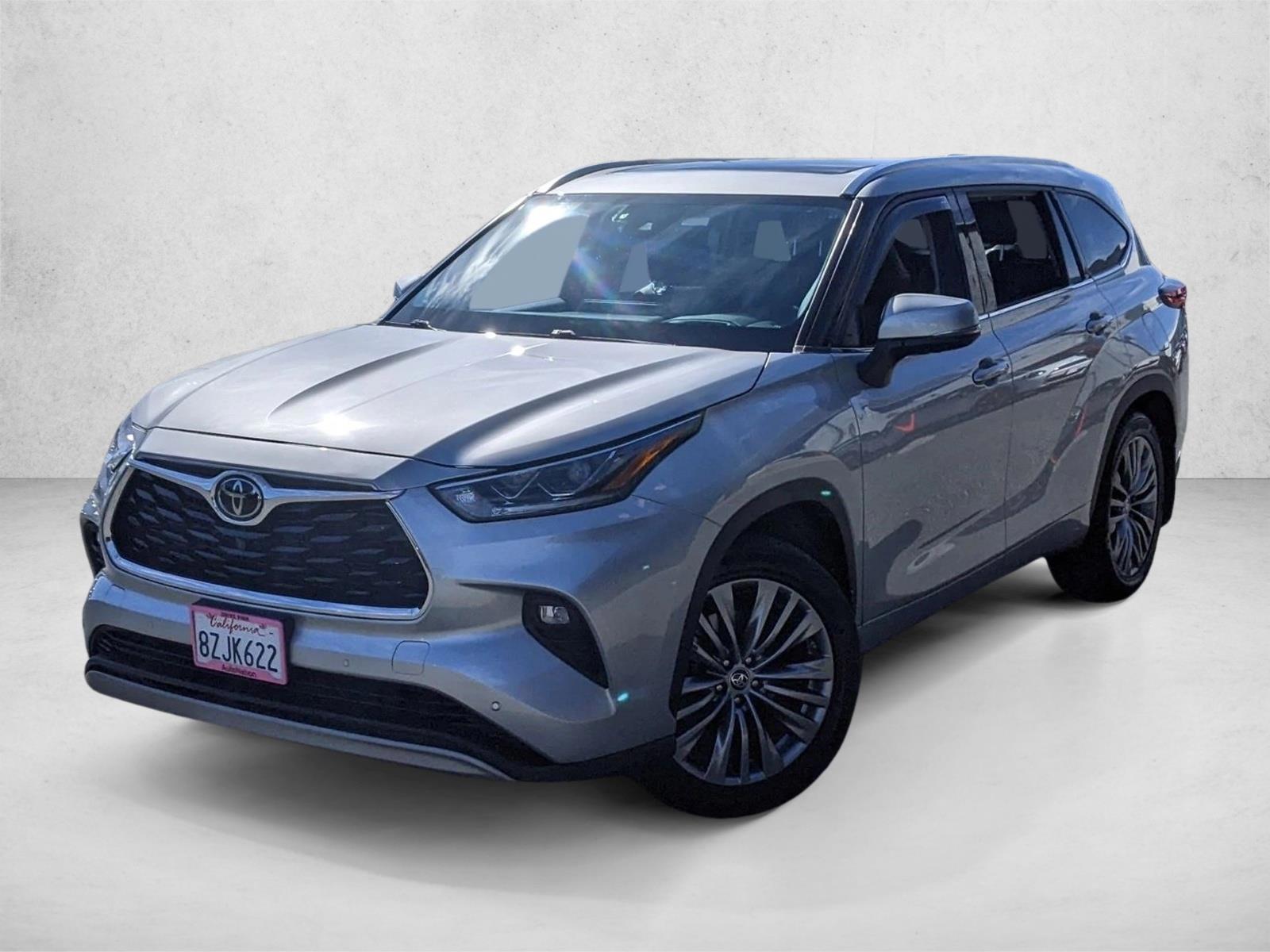 Thumbnail: 2022 Toyota Highlander - 1