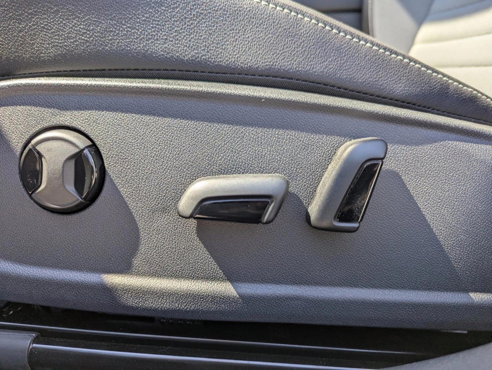 Thumbnail: 2026 Volkswagen Jetta - 4