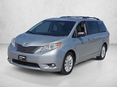 2016 Toyota Sienna XLE -
                  Cerritos, CA