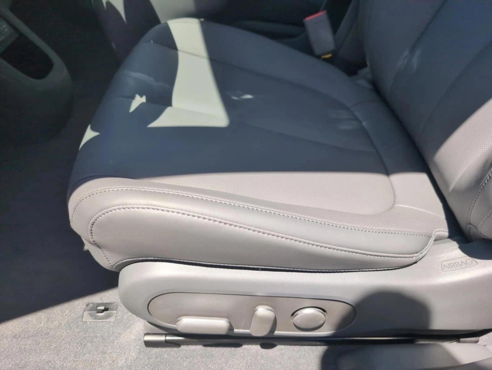 Thumbnail: 2026 Hyundai Ioniq 5 - 4