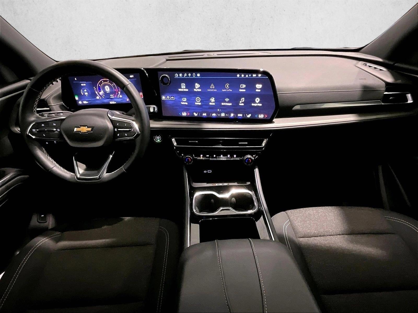 Thumbnail: 2025 Chevrolet Traverse - 3