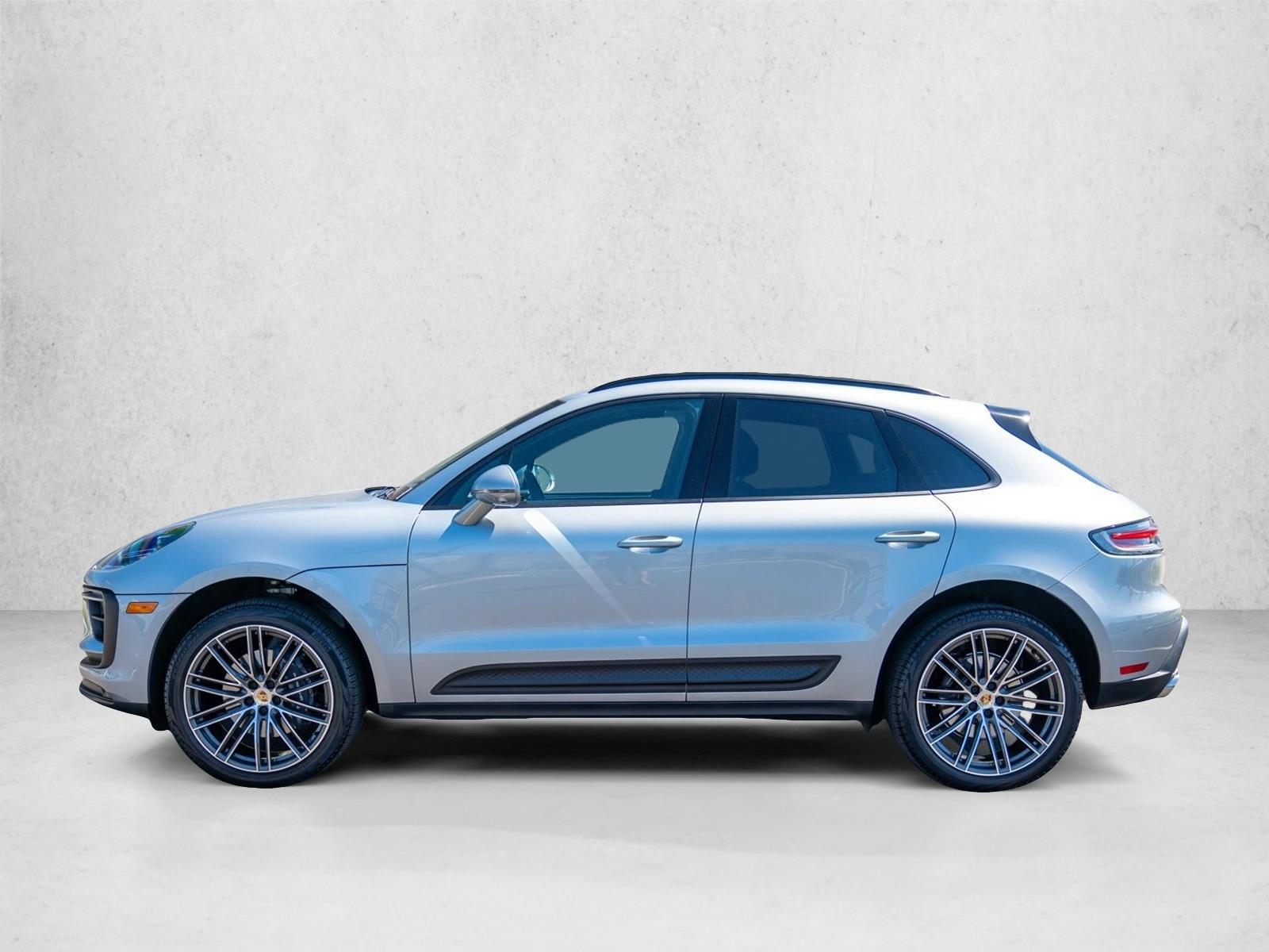 Thumbnail: 2026 Porsche Macan - 2