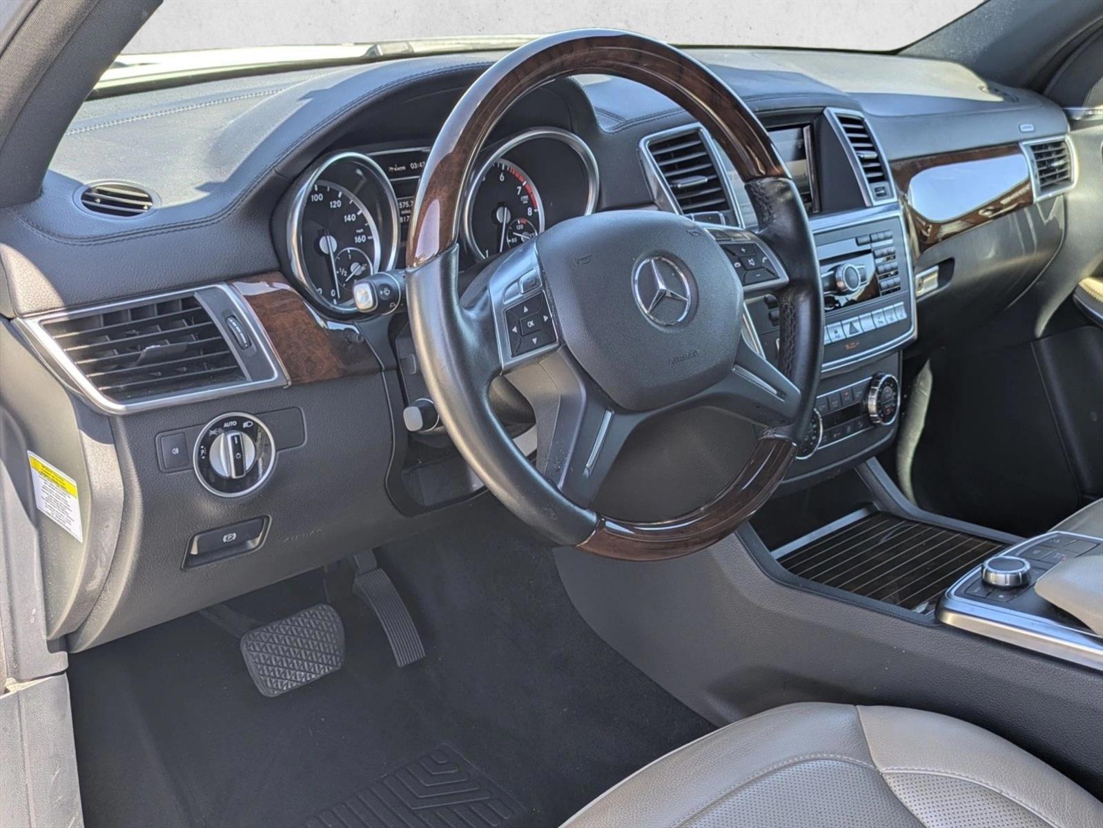 Thumbnail: 2013 Mercedes-Benz GL-Class - 3