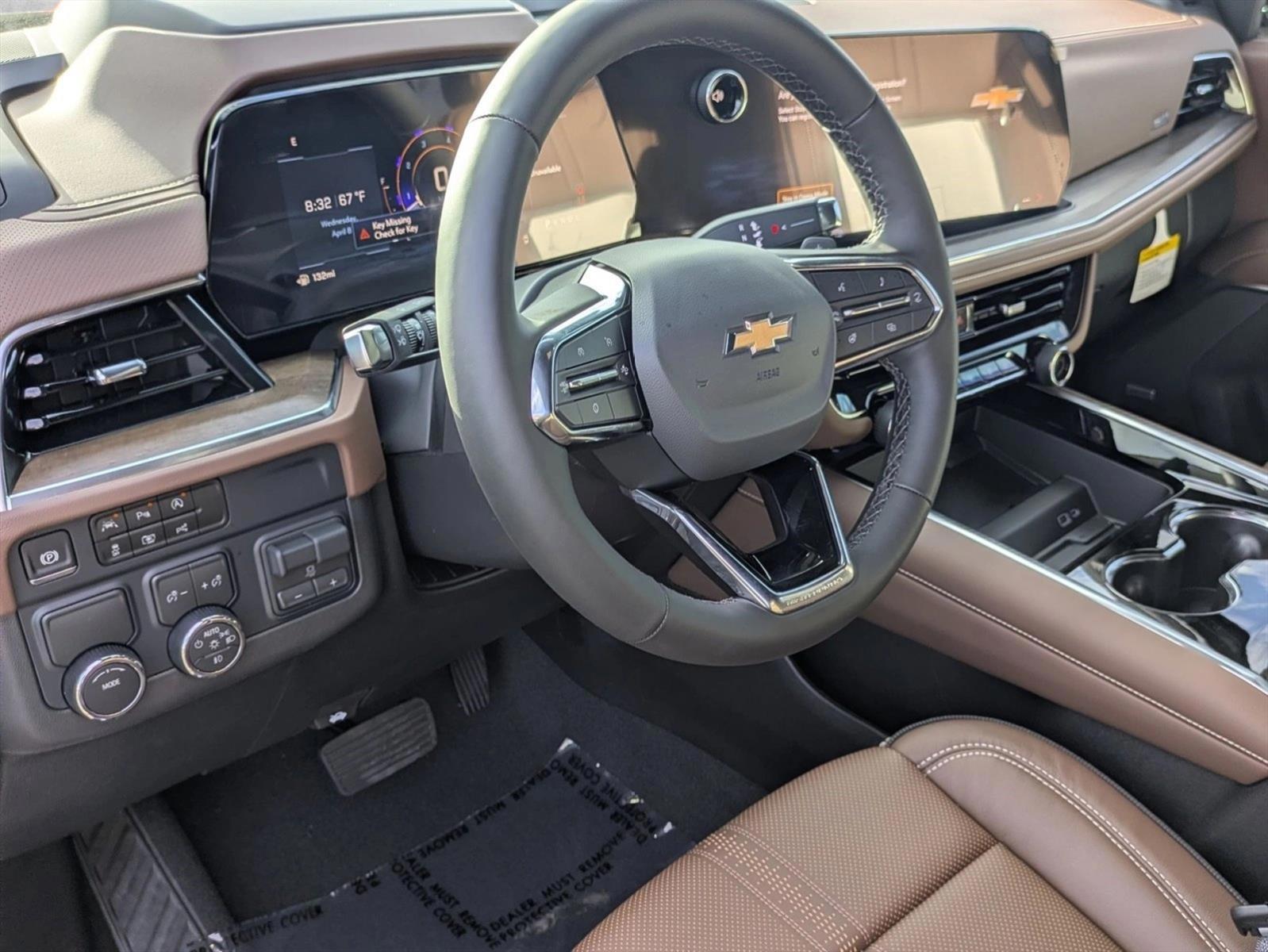Thumbnail: 2026 Chevrolet Suburban - 3
