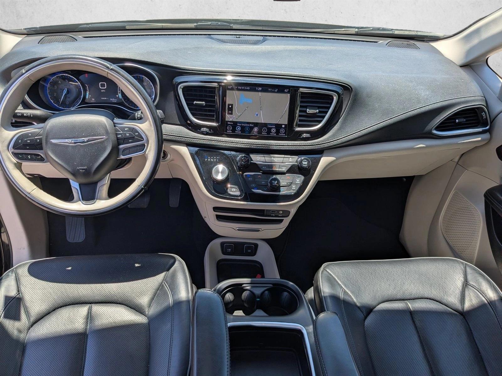 Thumbnail: 2020 Chrysler Pacifica - 3