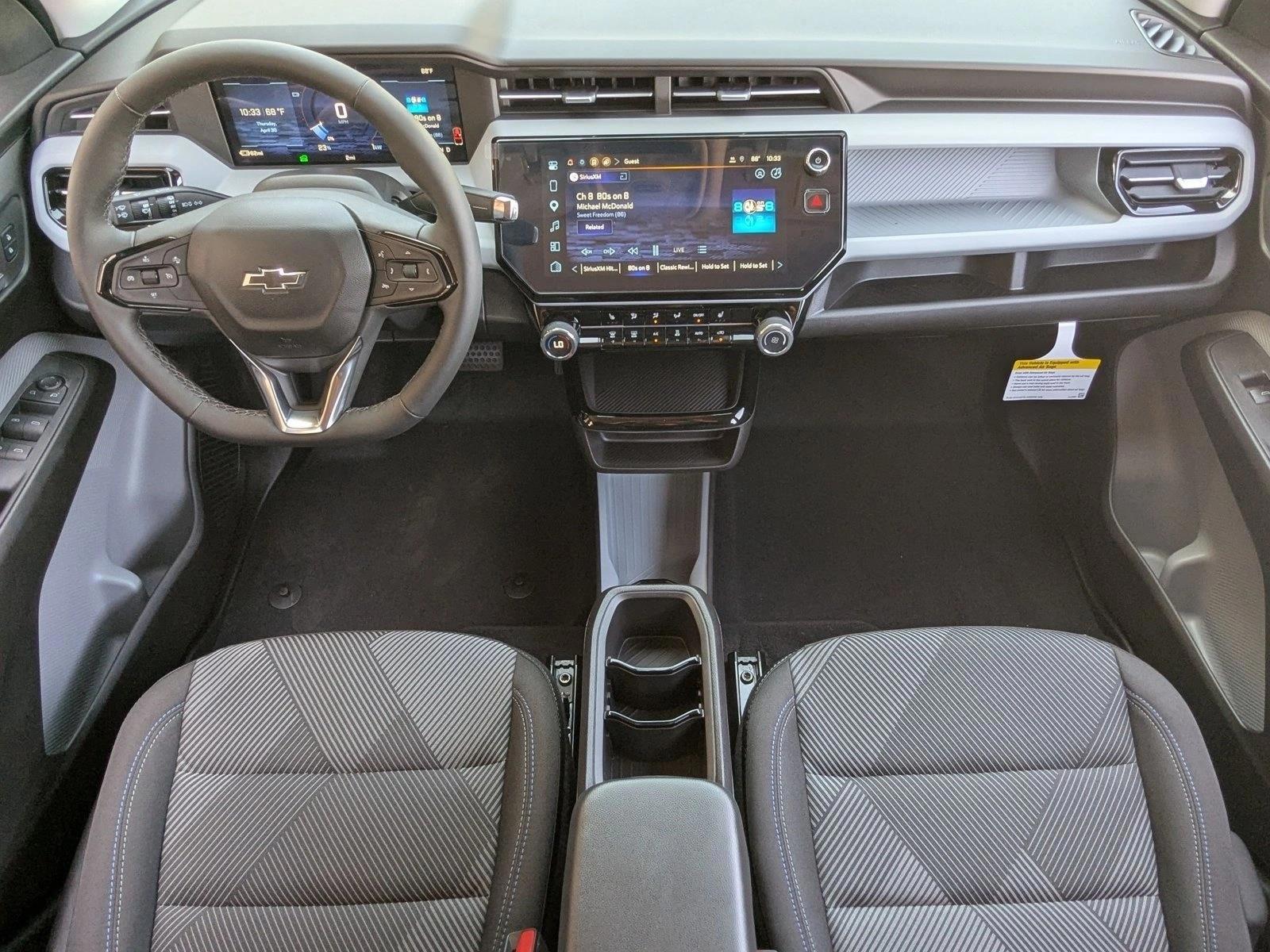 Thumbnail: 2027 Chevrolet Bolt EV - 4
