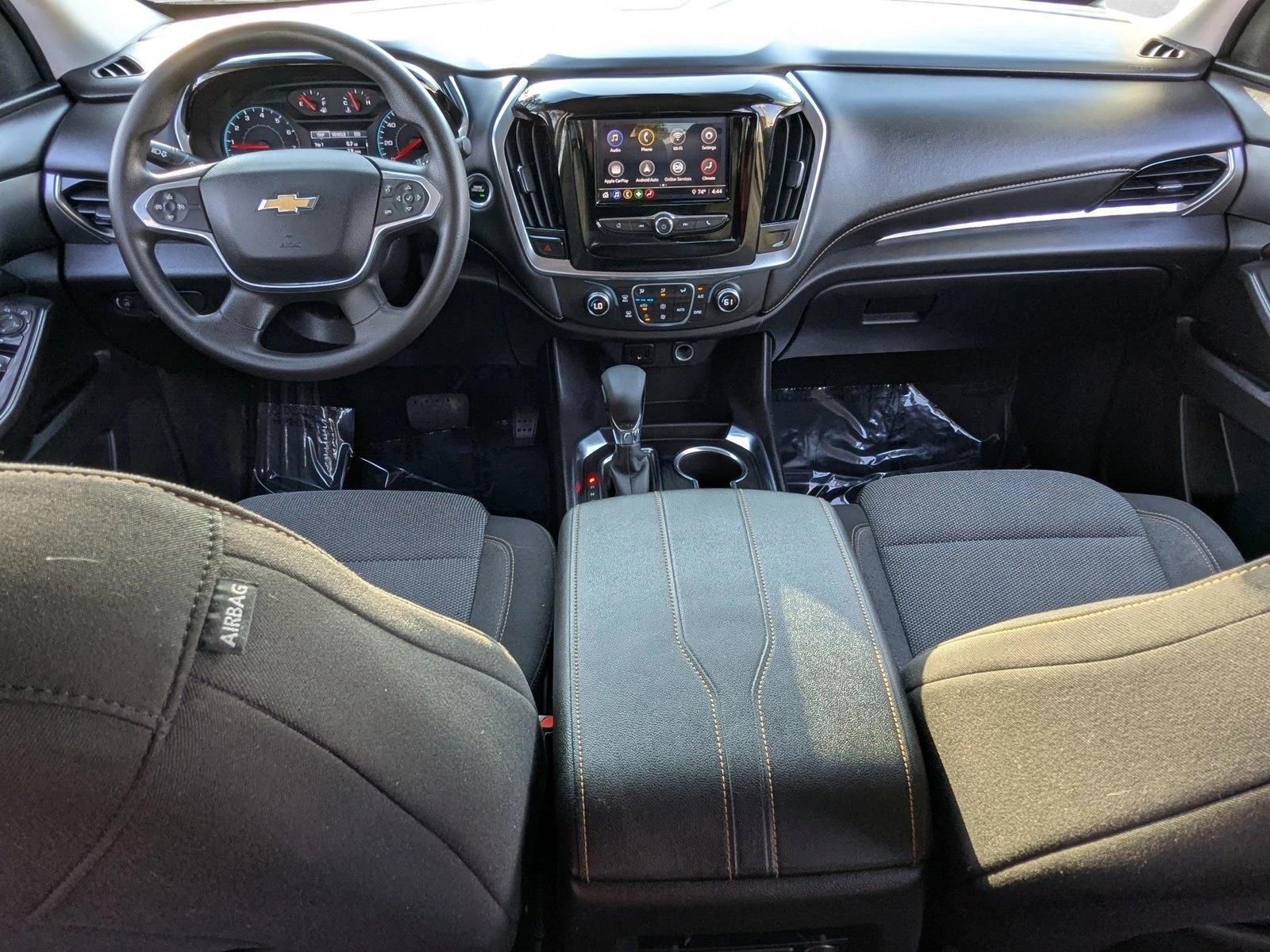 Thumbnail: 2021 Chevrolet Traverse - 3