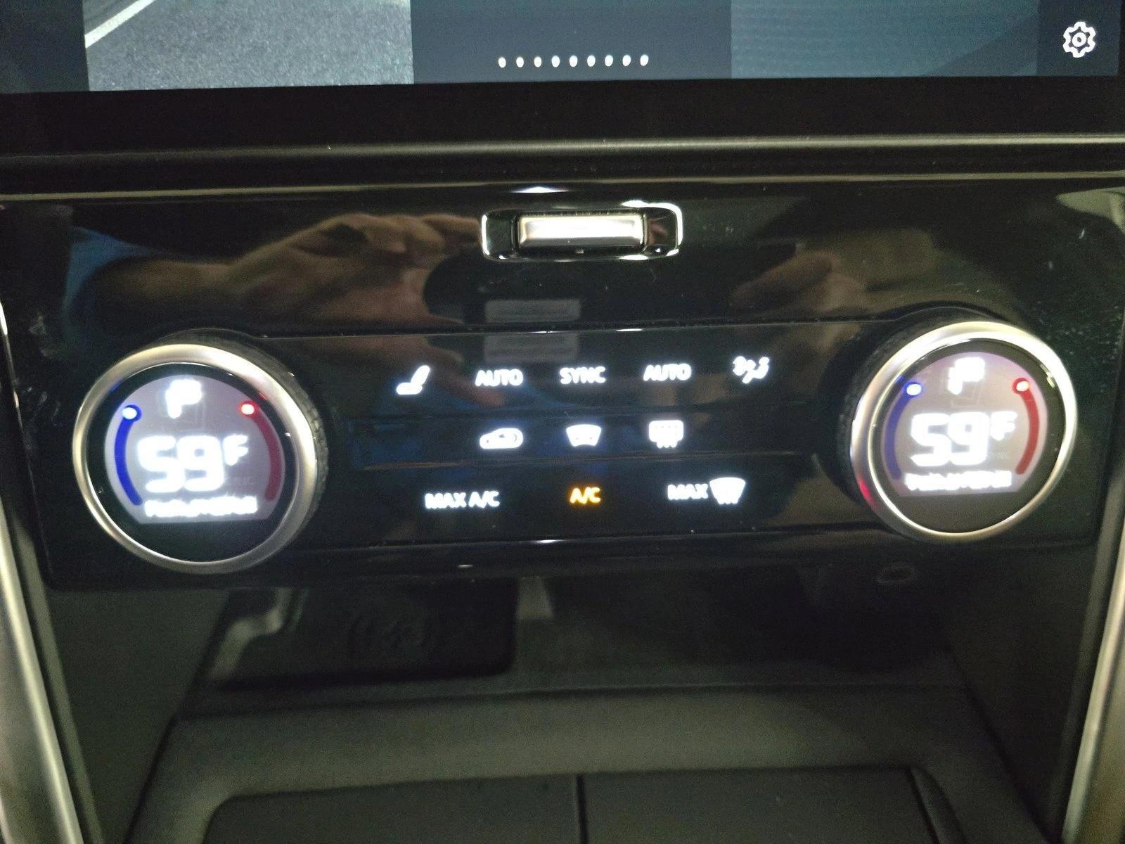 2025 Land Rover Discovery Dynamic SE - Photo 24