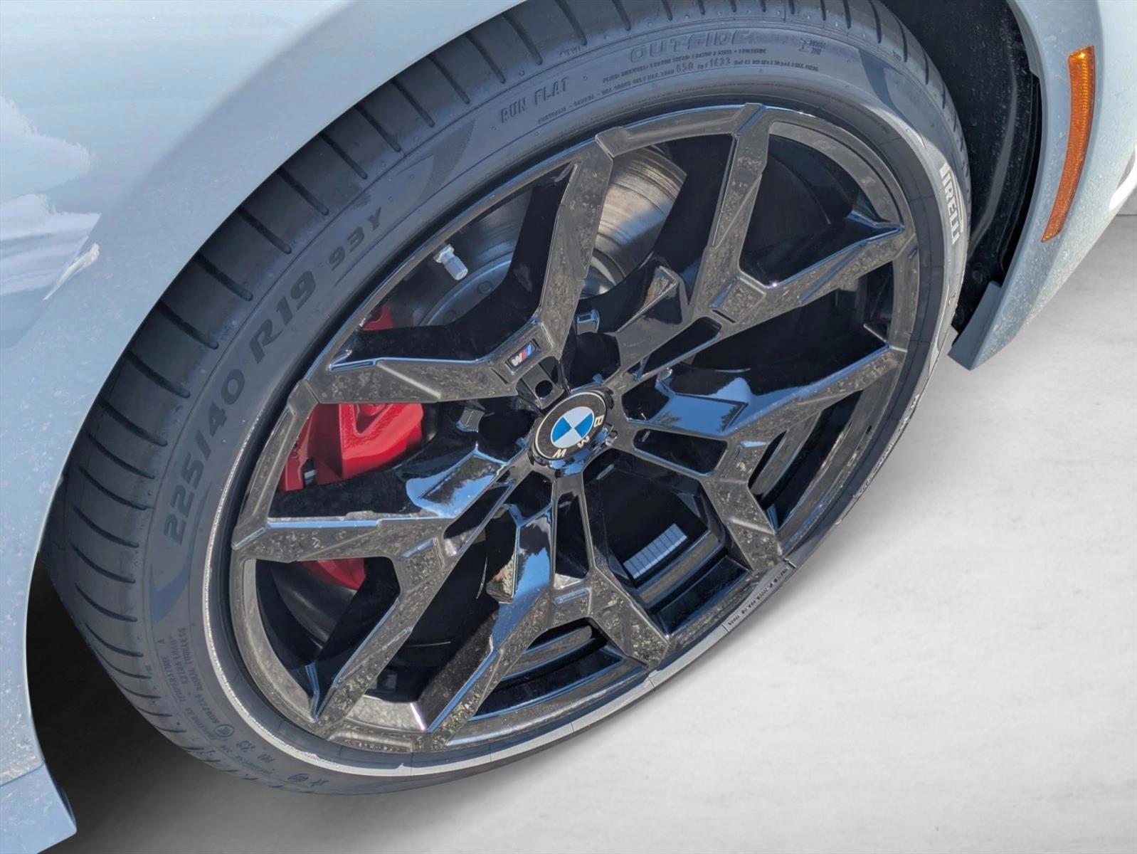 2026 BMW 3 Series 330i - Photo 8