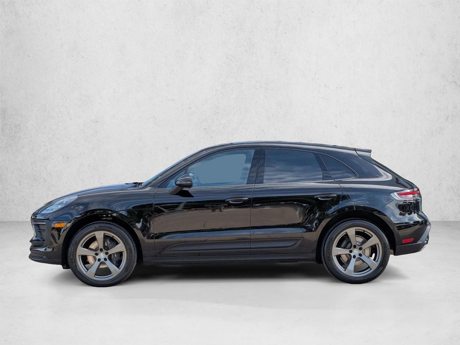 Thumbnail: 2026 Porsche Macan - 2