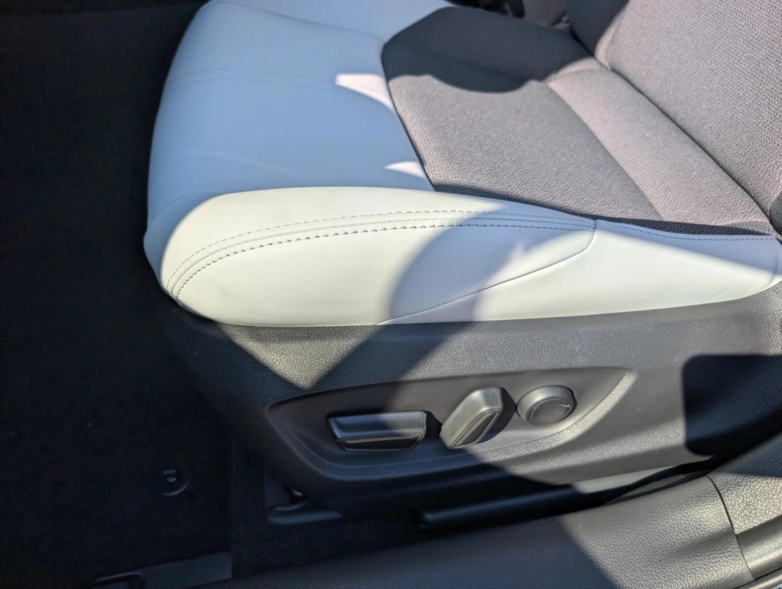 Thumbnail: 2026 Toyota Corolla - 5