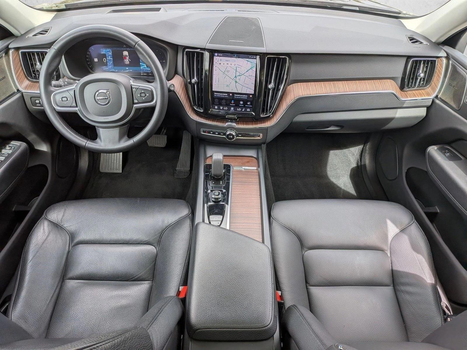 Thumbnail: 2022 Volvo XC60 - 4