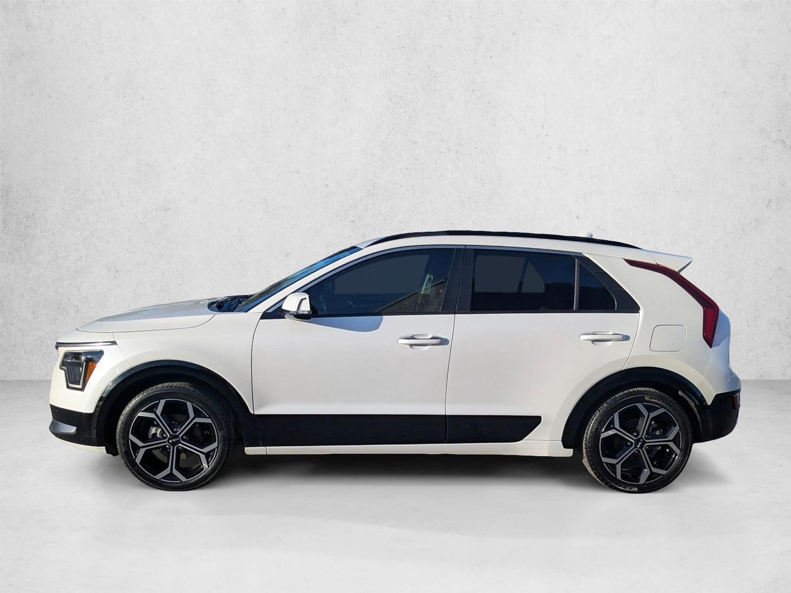 Thumbnail: 2023 Kia Niro - 2