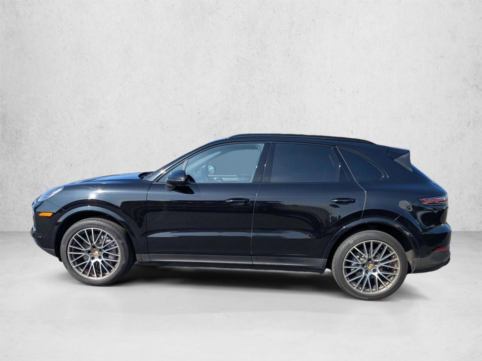 Thumbnail: 2023 Porsche Cayenne - 2