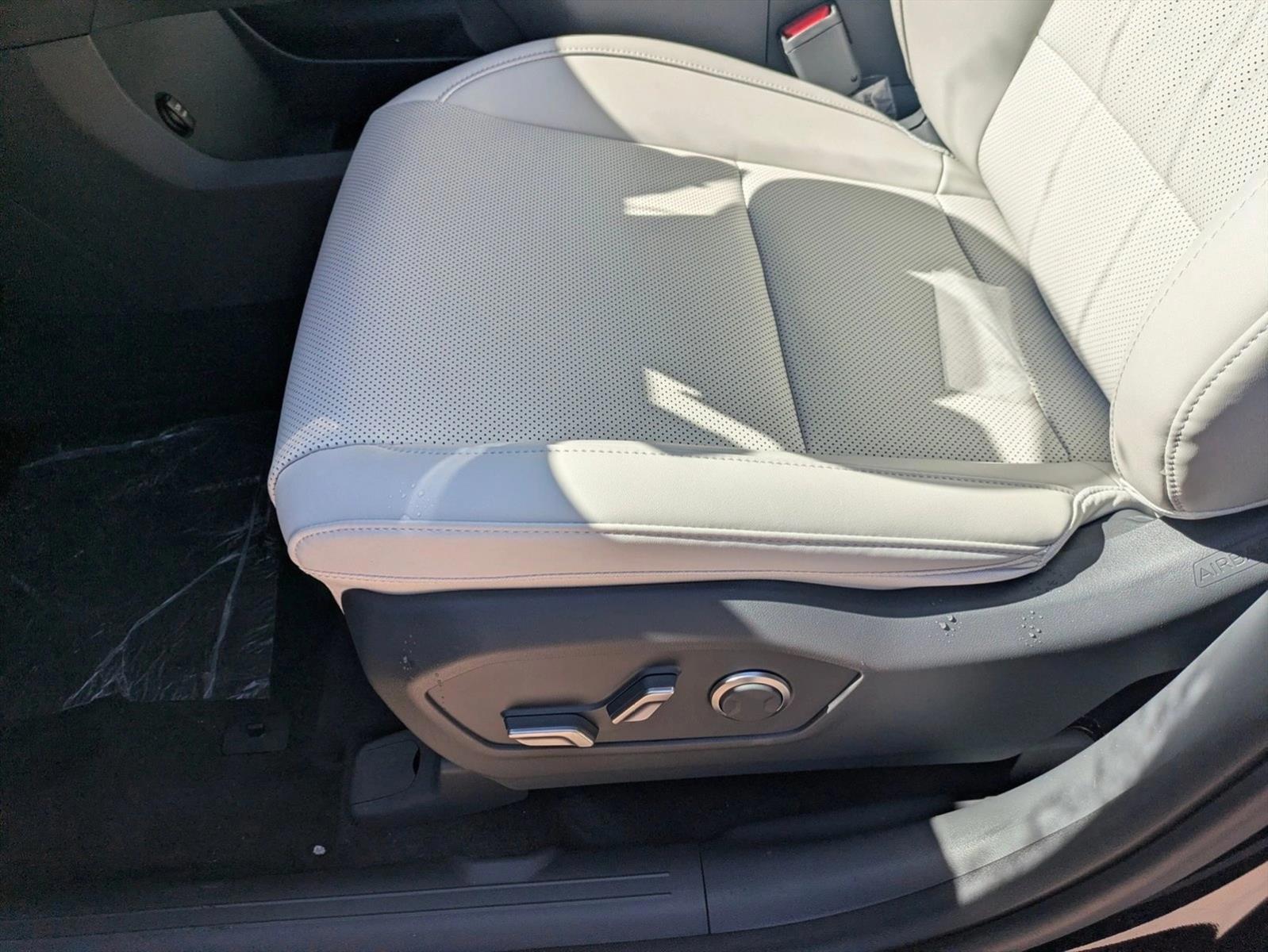Thumbnail: 2026 Hyundai Santa Fe - 4