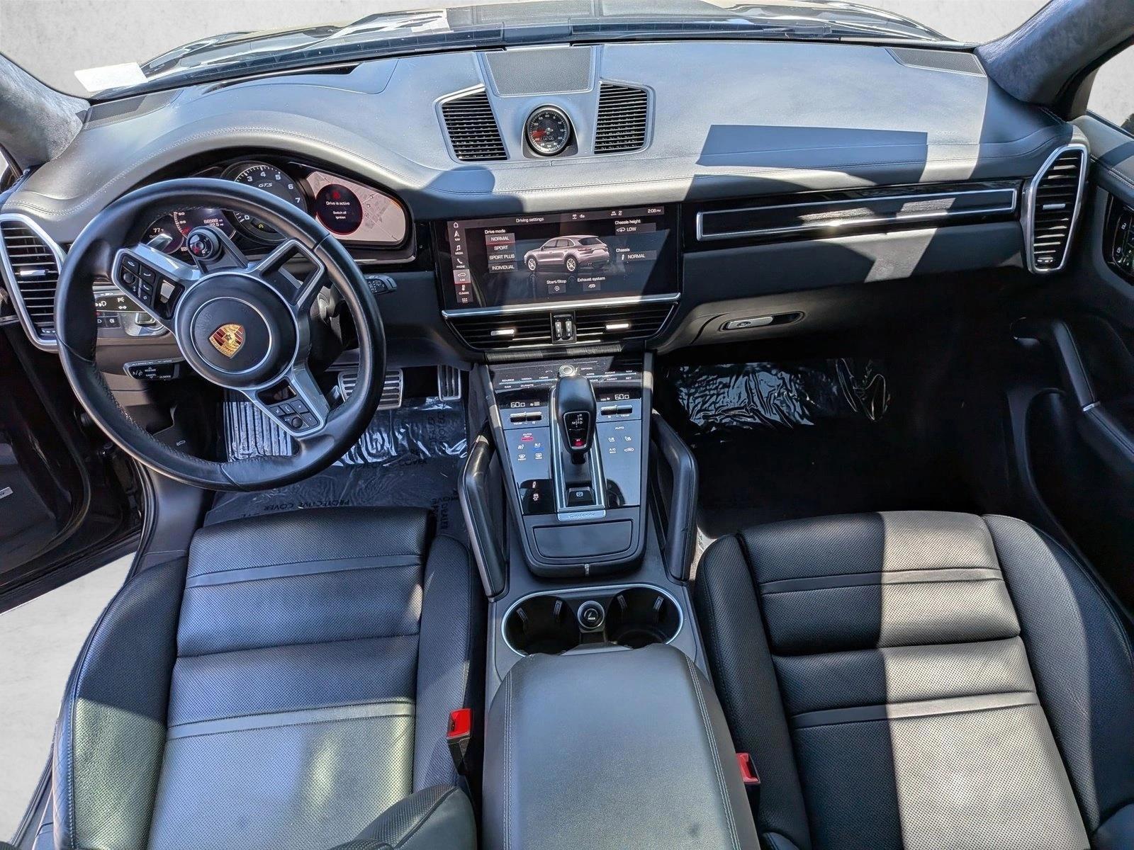 Thumbnail: 2021 Porsche Cayenne - 3