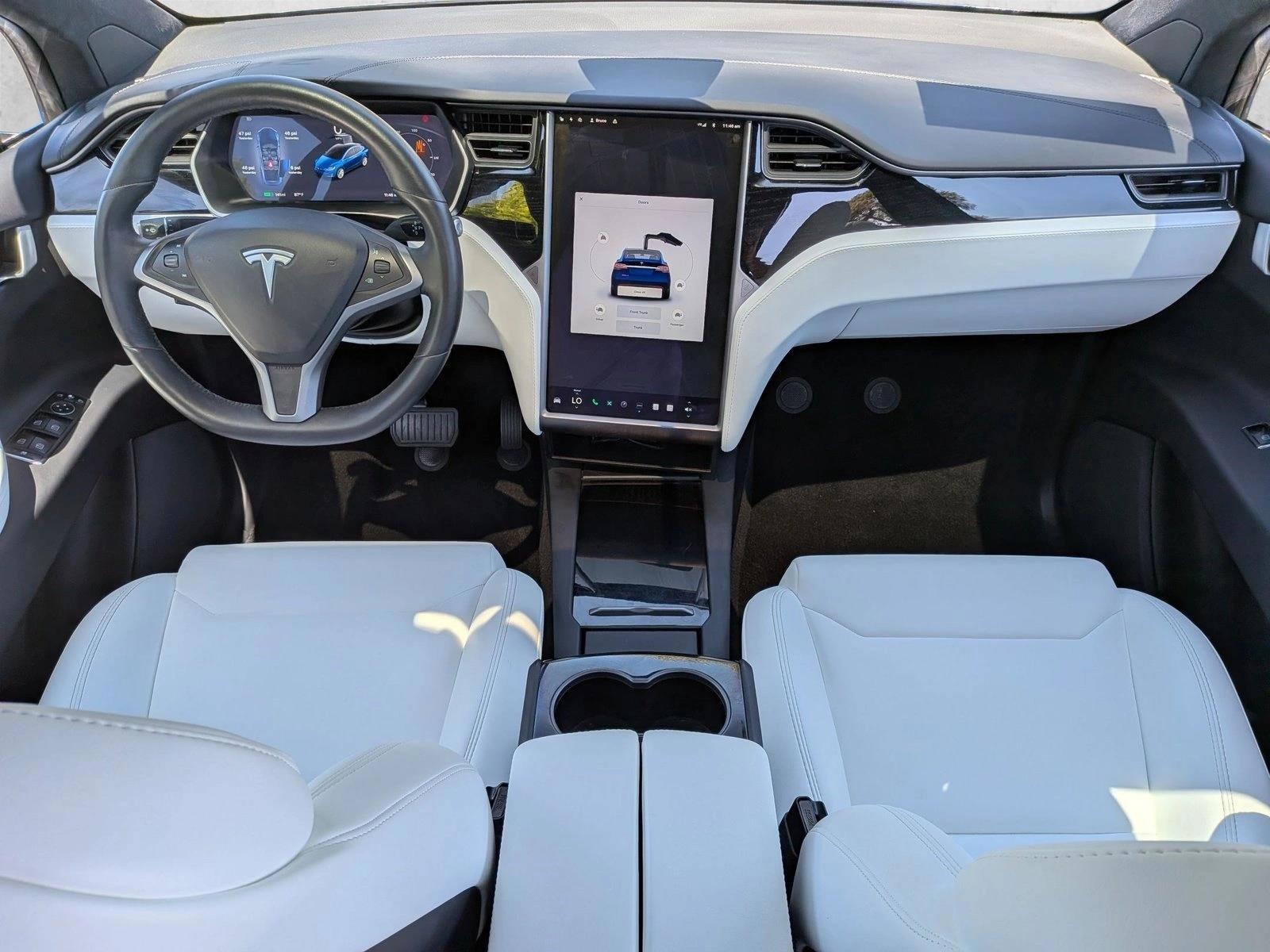 Thumbnail: 2018 Tesla Model X - 3