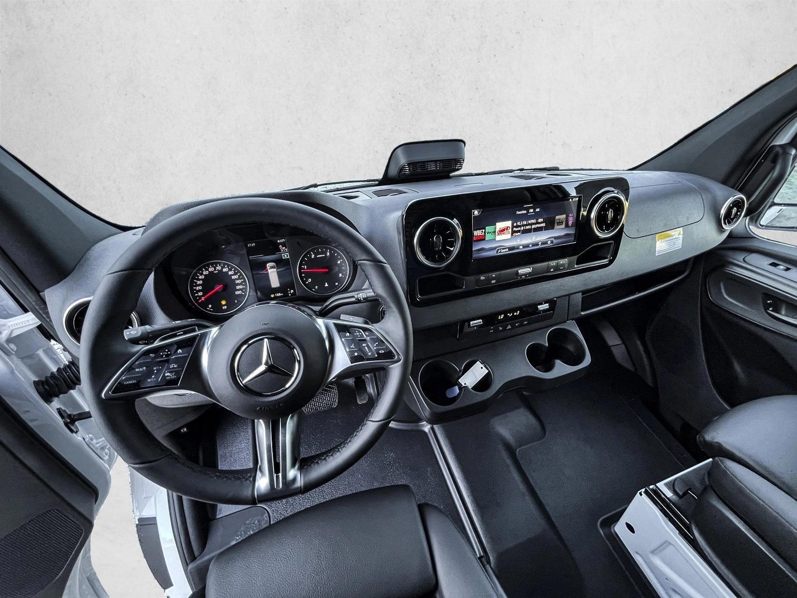 Thumbnail: 2026 Mercedes-Benz Sprinter - 3