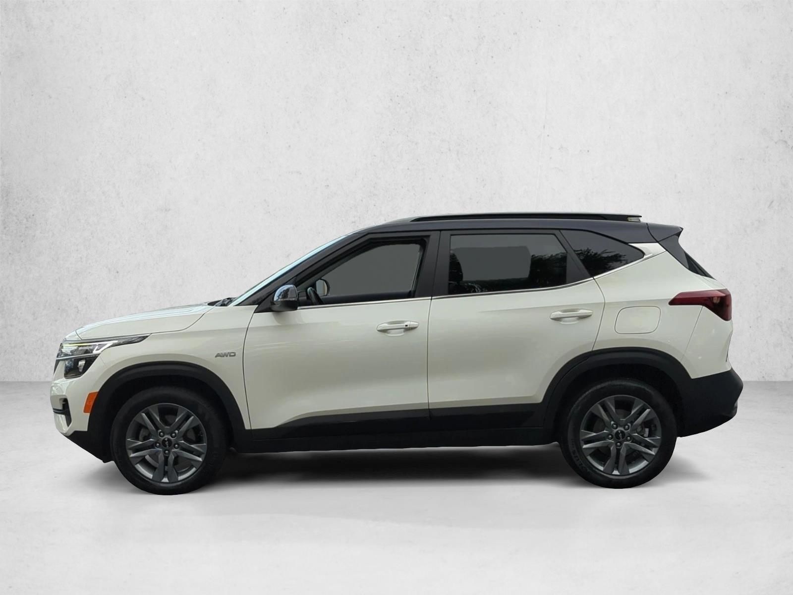 Thumbnail: 2022 Kia Seltos - 2