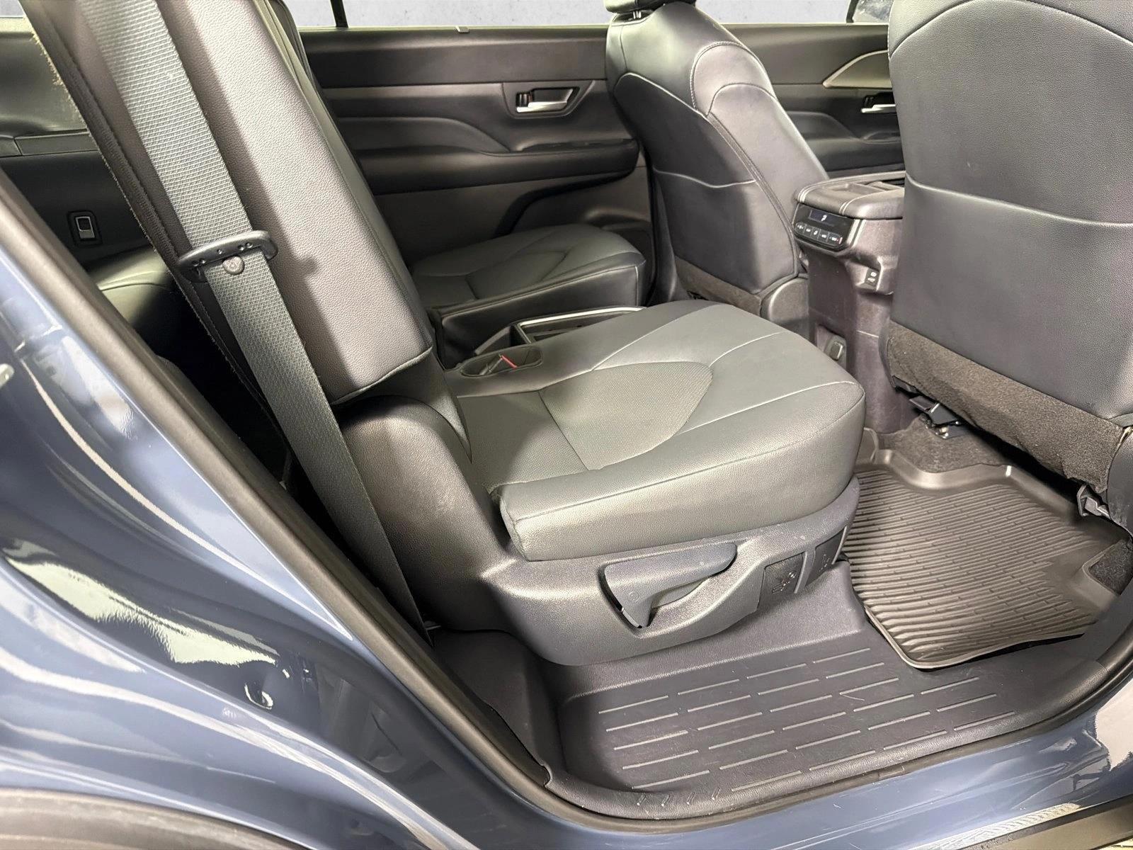 Thumbnail: 2025 Toyota Grand Highlander - 4