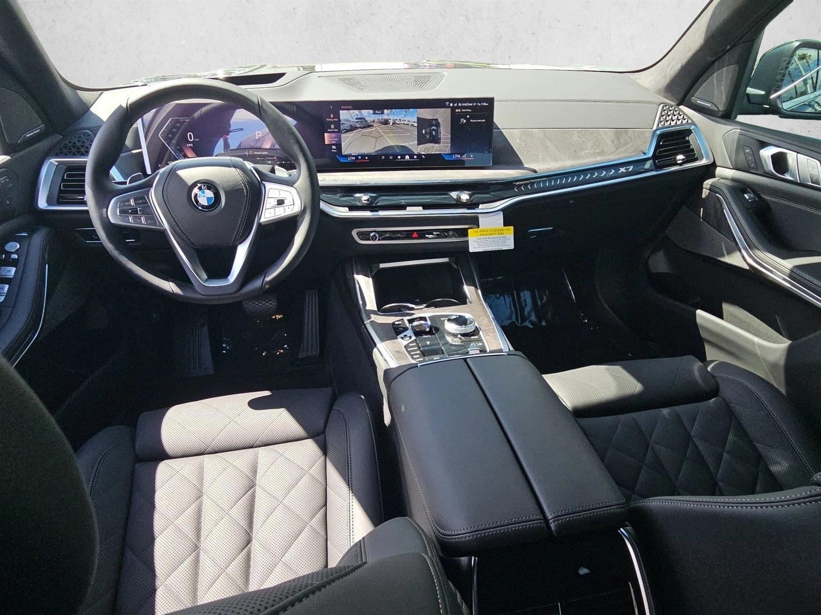 Thumbnail: 2027 BMW X7 - 4