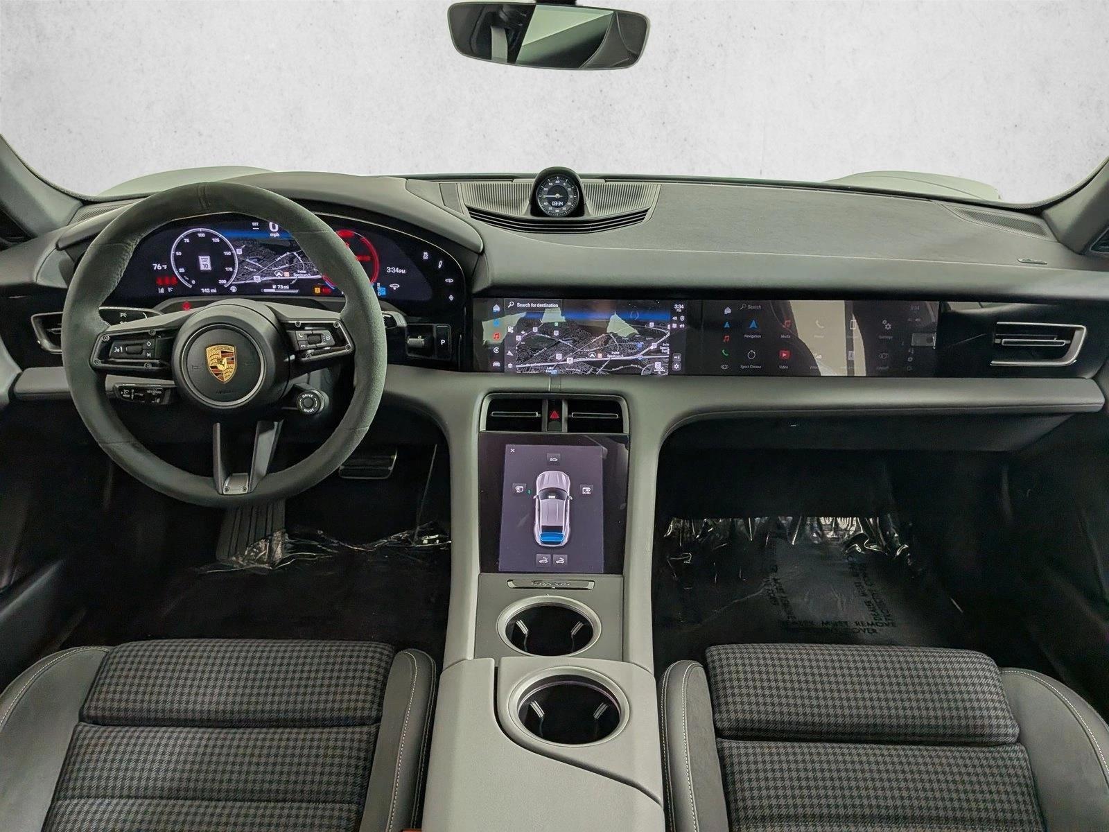 Thumbnail: 2025 Porsche Taycan - 3