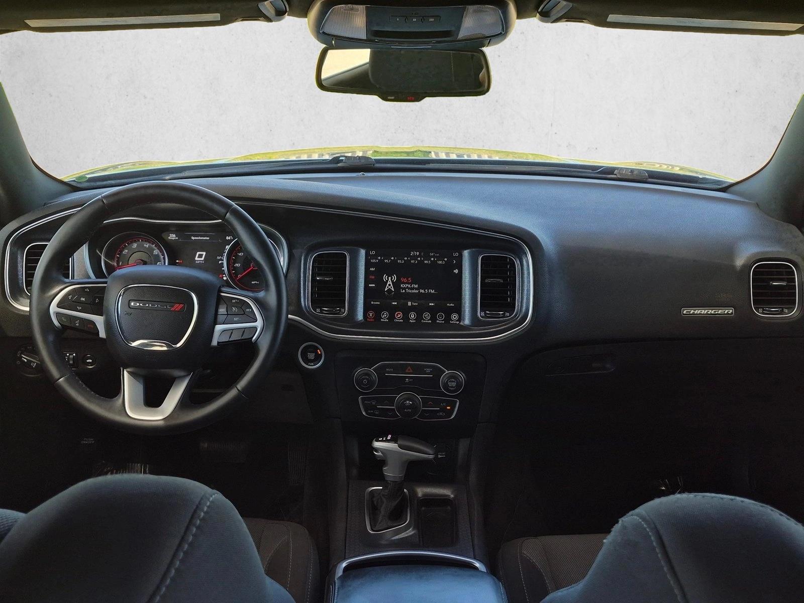 Thumbnail: 2017 Dodge Charger - 4