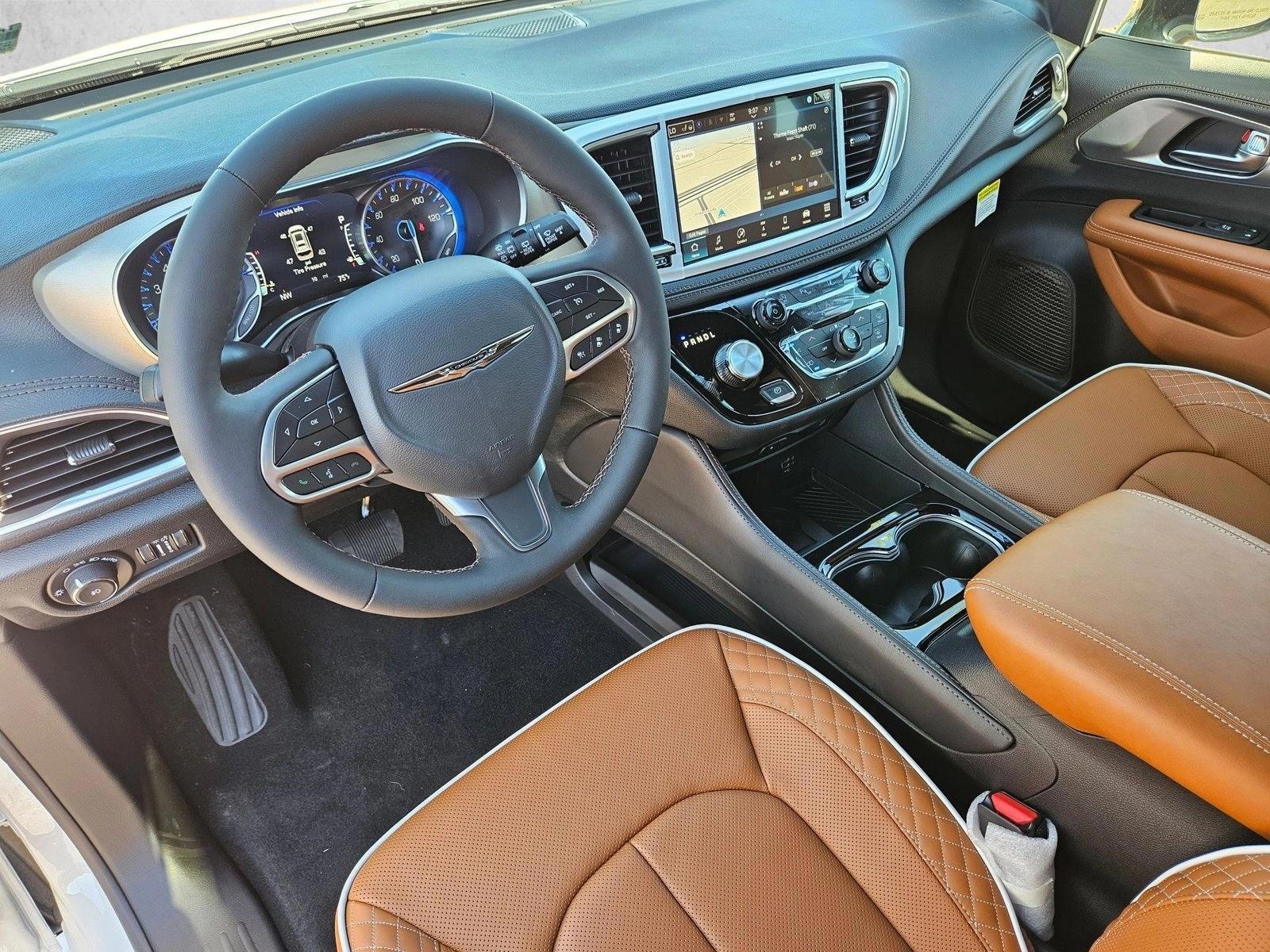Thumbnail: 2026 Chrysler Pacifica - 3