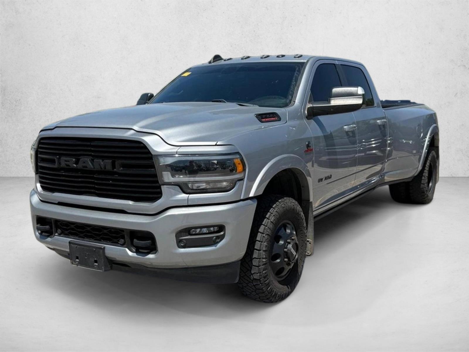 2022 RAM 3500 Laramie 4X4 Crew Cab LWB's photo