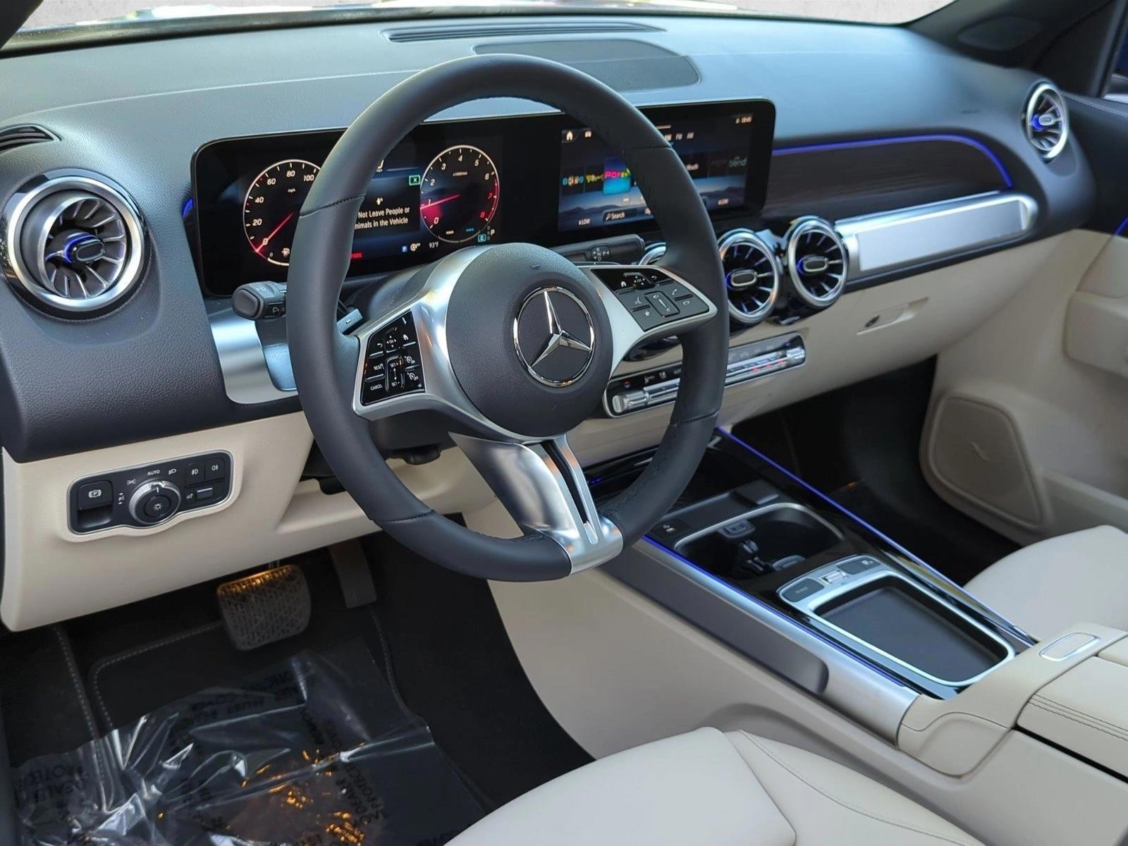Thumbnail: 2026 Mercedes-Benz GLB - 3