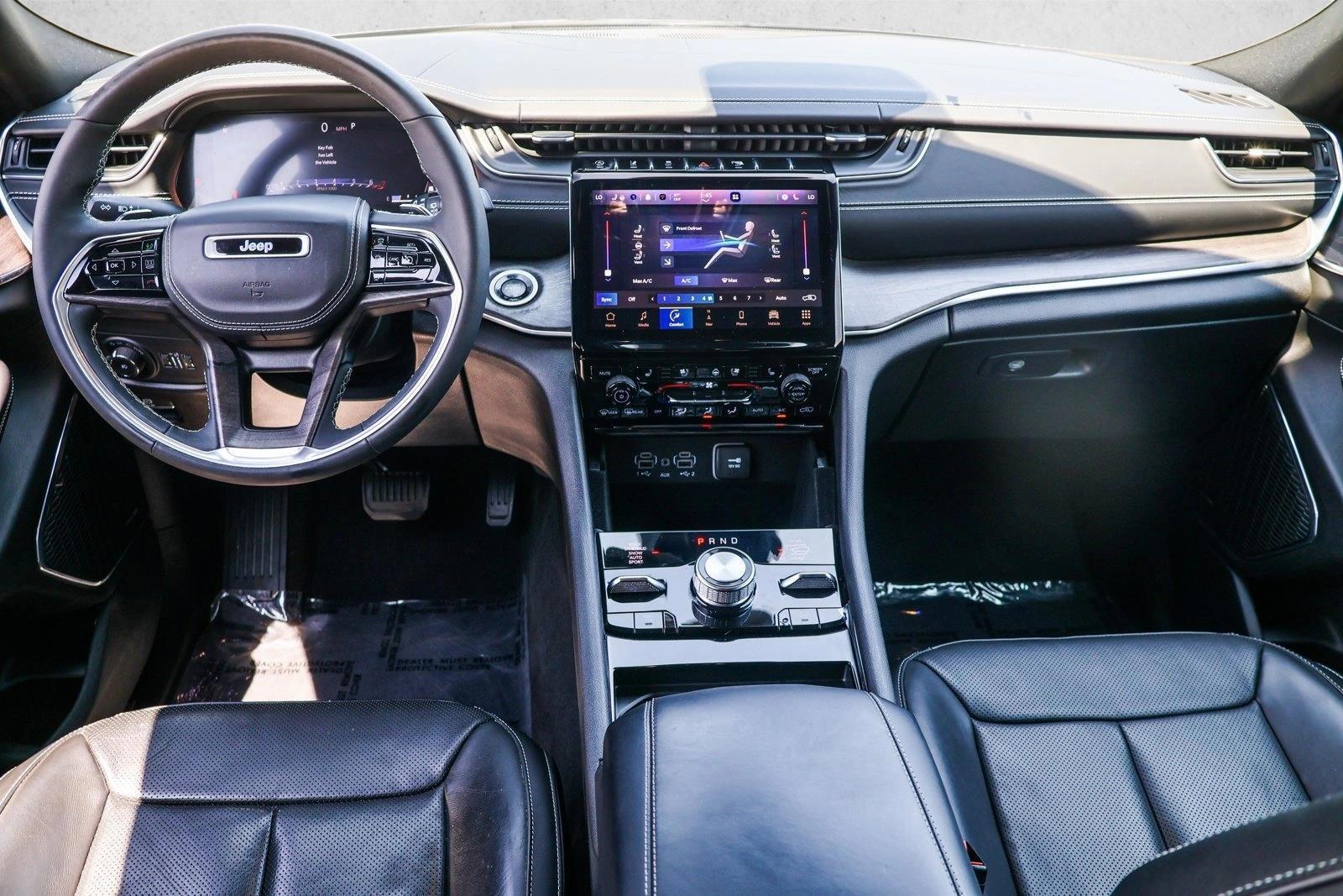 Thumbnail: 2023 Jeep Grand Cherokee - 4