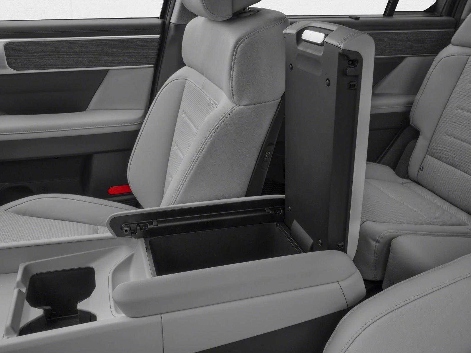 2025 Hyundai Santa Fe Limited - Photo 10