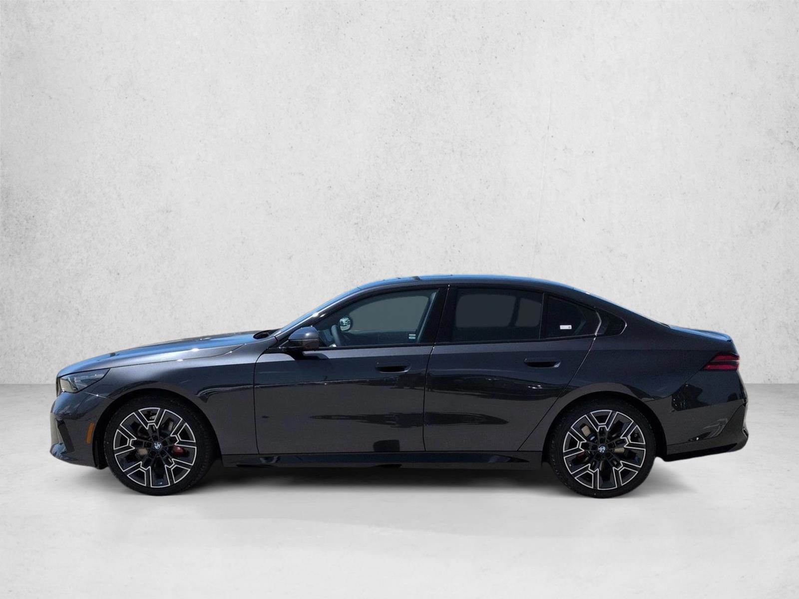 Thumbnail: 2026 BMW 5 Series - 2