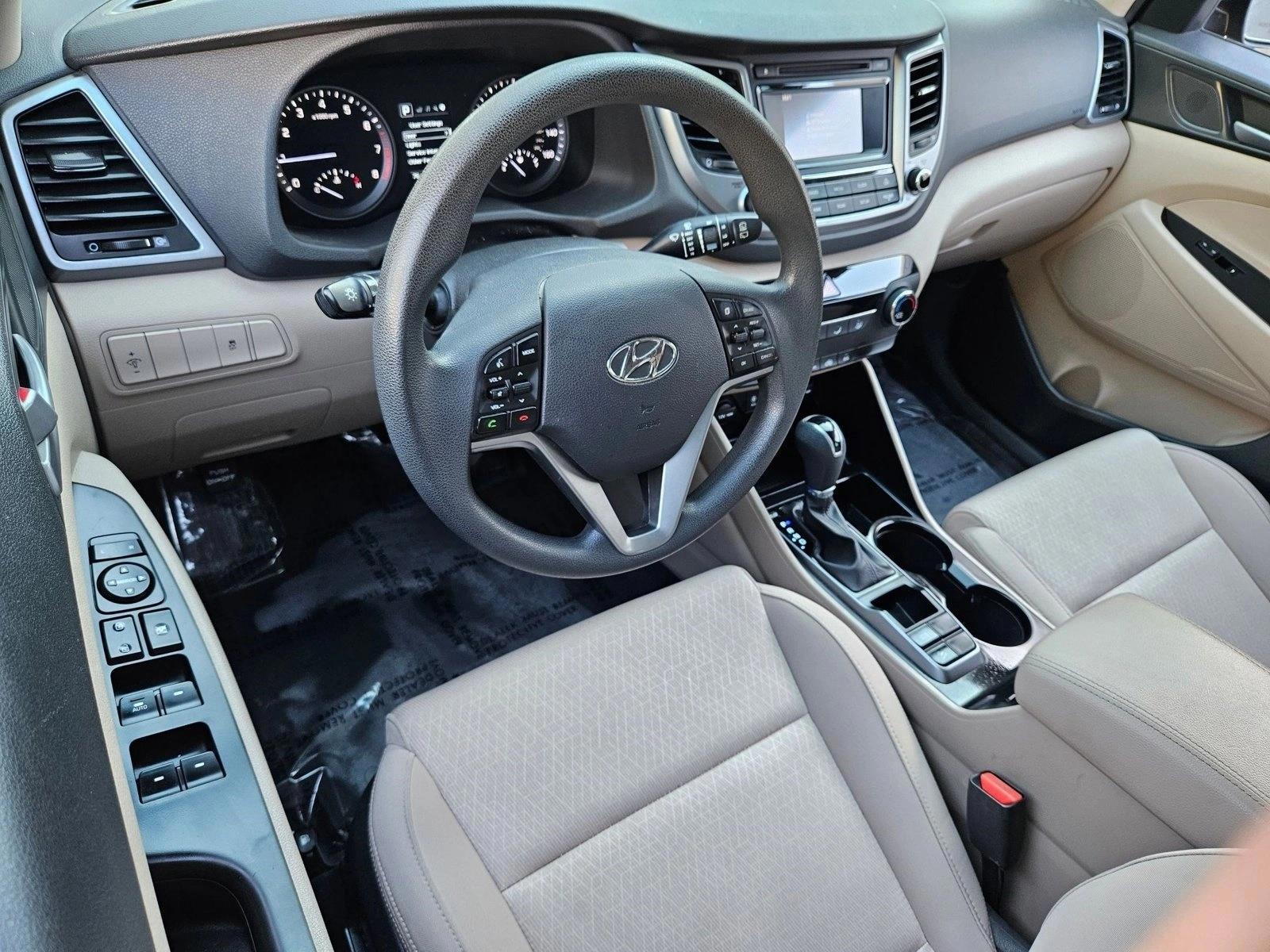 Thumbnail: 2016 Hyundai Tucson - 3