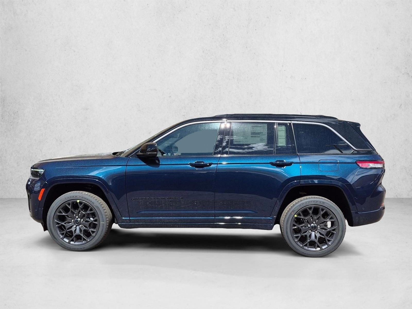 Thumbnail: 2027 Jeep Grand Cherokee - 2