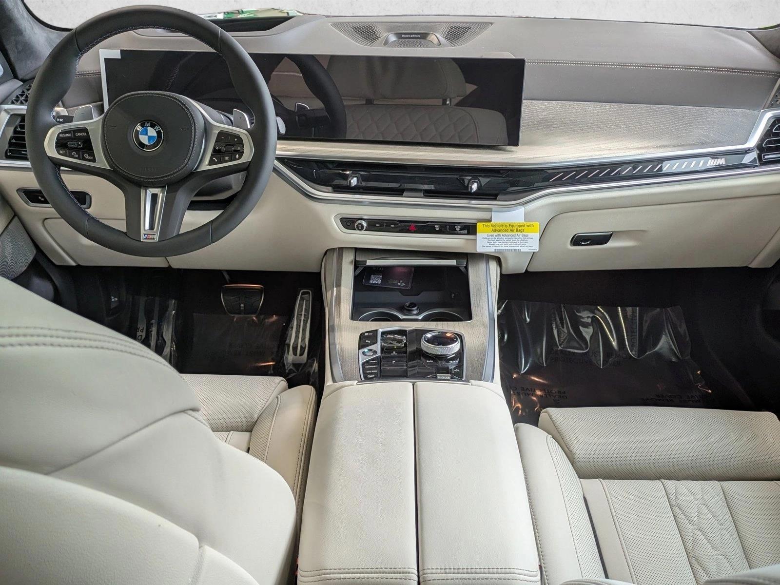 Thumbnail: 2026 BMW X7 - 4