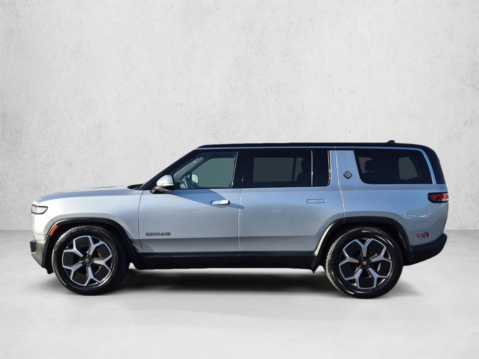 Thumbnail: 2023 Rivian R1S - 2