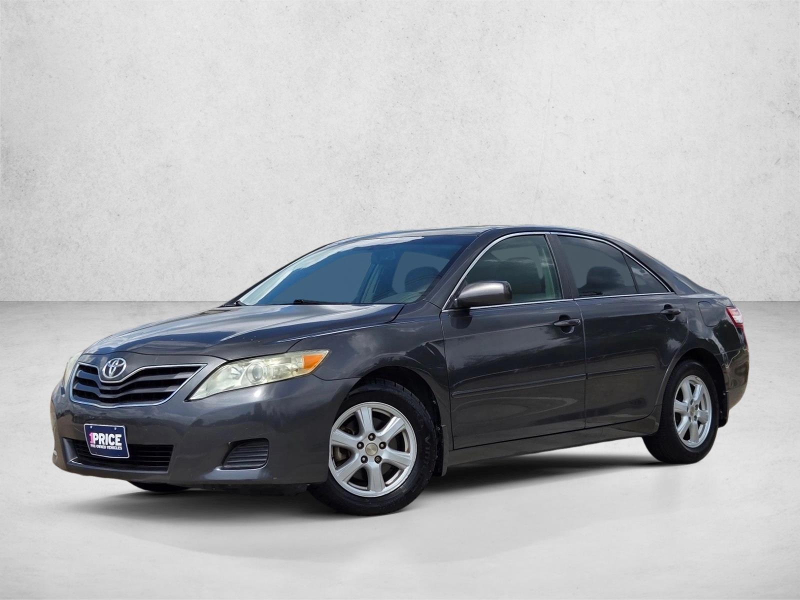 2010 Toyota Camry 2.5 Auto LE's photo