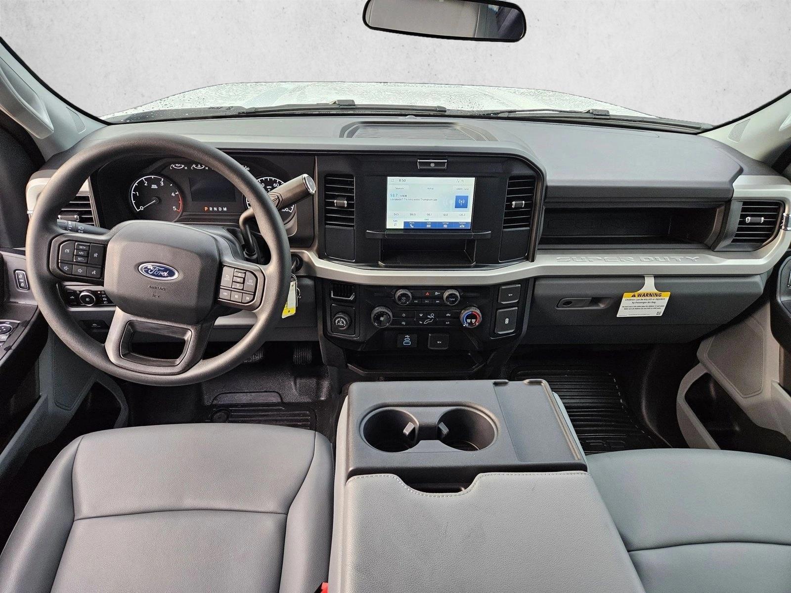 Thumbnail: 2025 Ford Econoline - 3