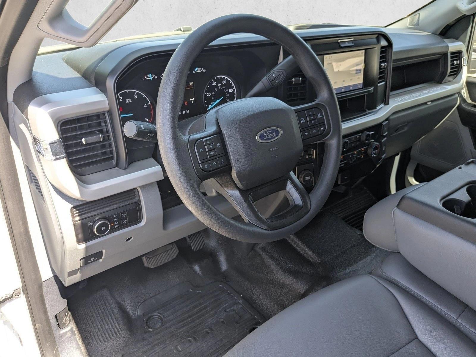 Thumbnail: 2025 Ford Econoline - 3